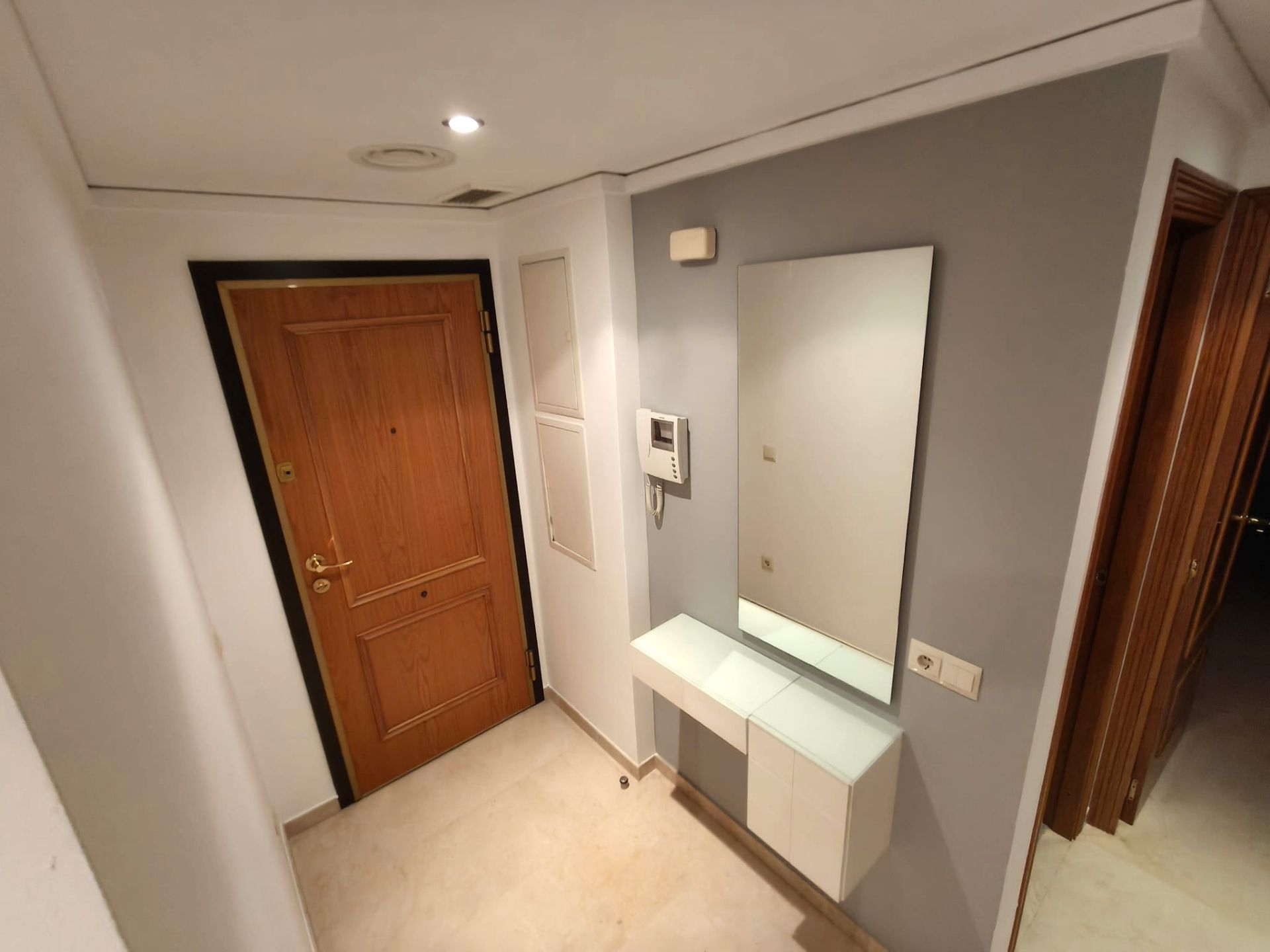 Piso de alquiler en  Valencia Capital con Amueblado