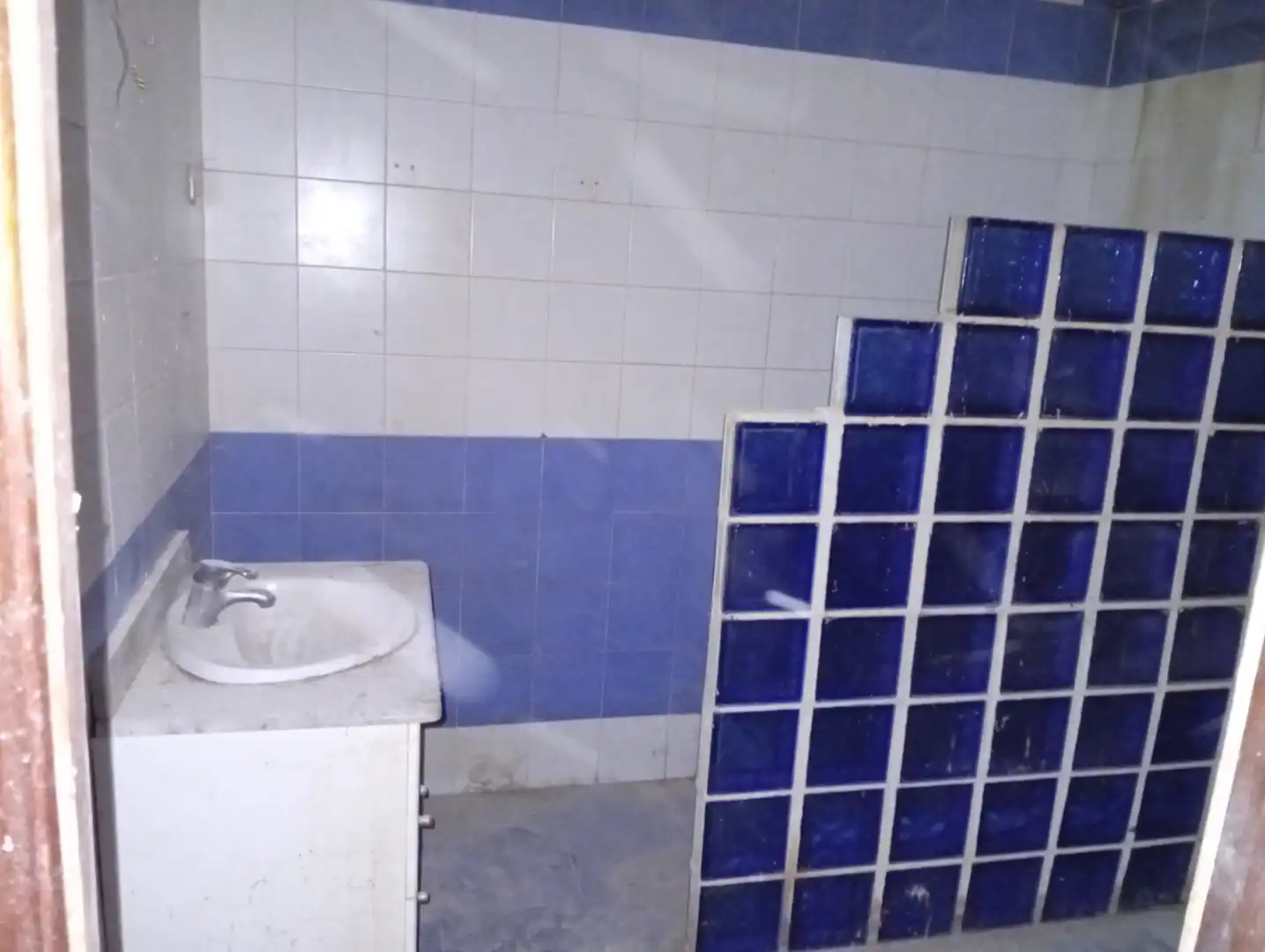 Bathroom of Ground floor for sale in Madrid