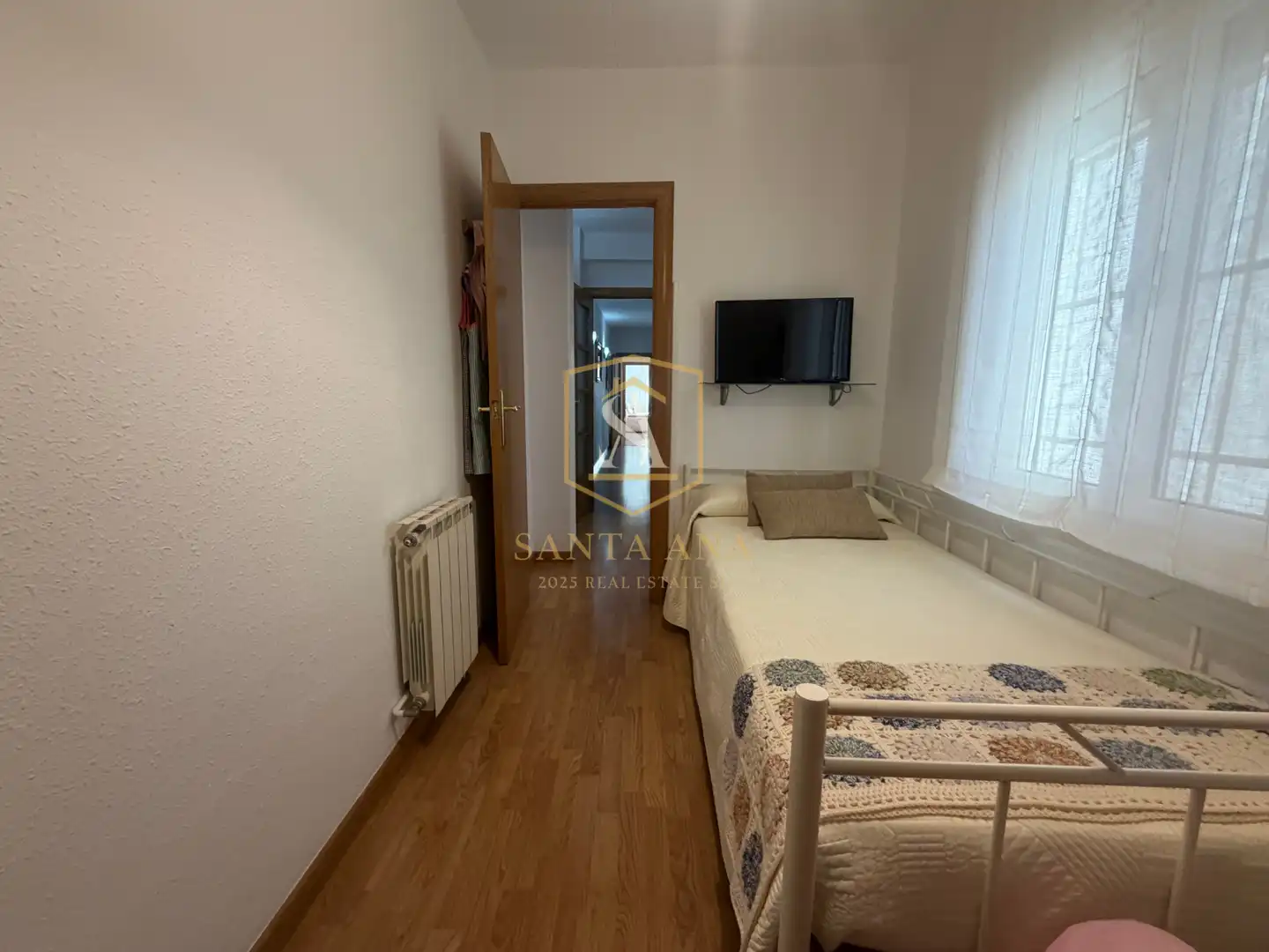 Schlafzimmer von Einfamilien-Reihenhaus zum Verkauf in Badalona mit Klimaanlage, Heizung und Parkett