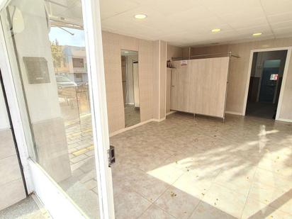 Premises to rent in Paterna  with Air Conditioner