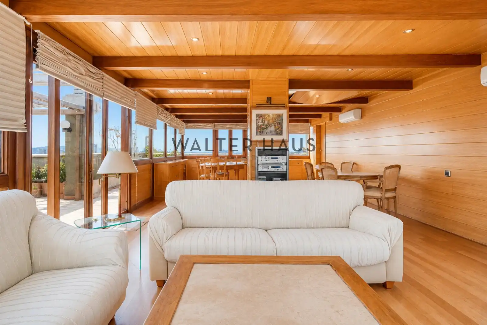 Wohnzimmer von Dachboden zum Verkauf in Barcelona mit Klimaanlage, Heizung und Parkett