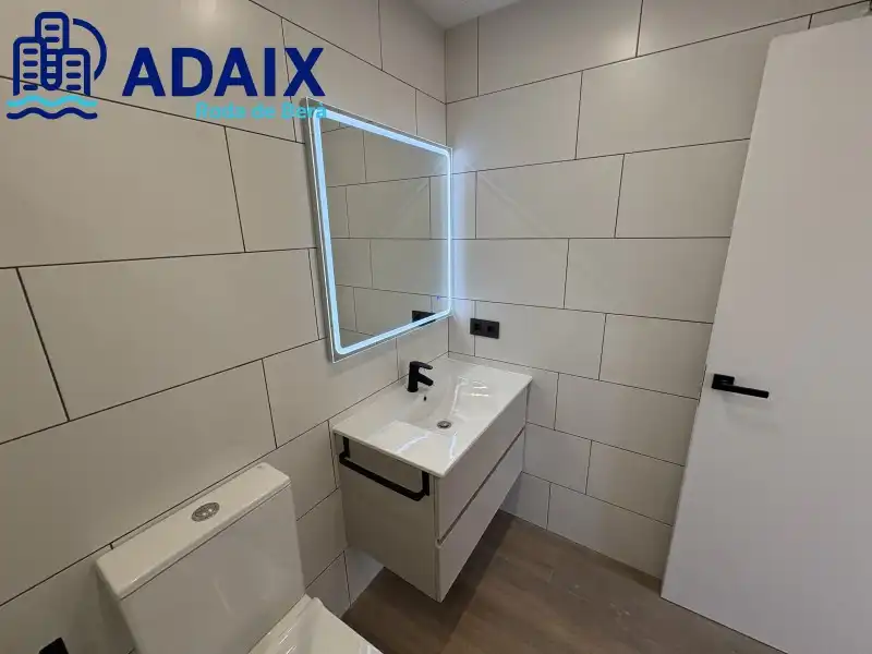 Bathroom of Ground floor for sale in Roda de Berà