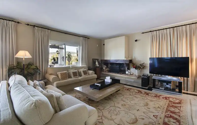 Detached house with pool for sale in Nueva Andalucía, imagen 4