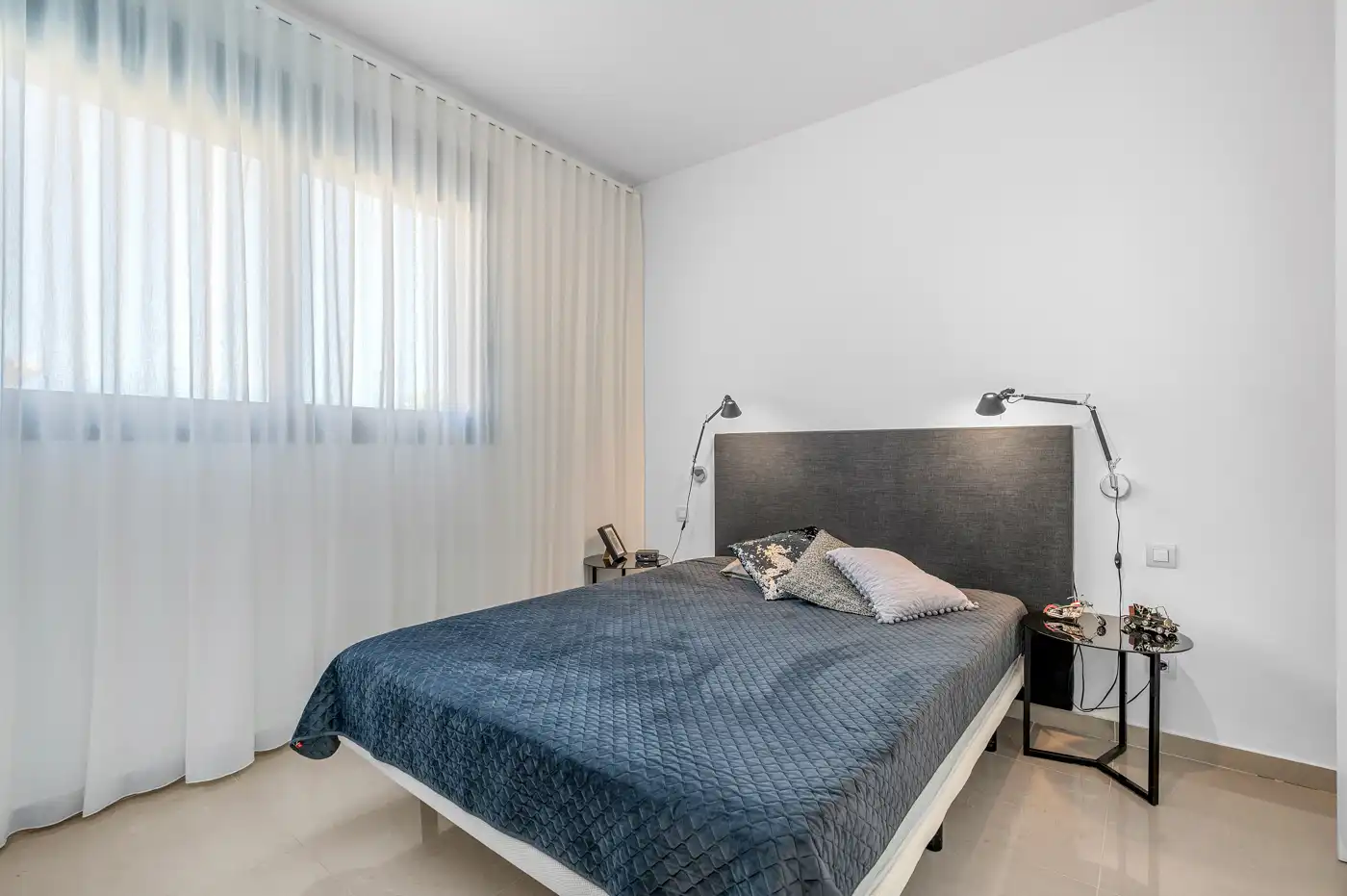 Dormitori de Casa o xalet en venda en Guardamar del Segura amb Aire condicionat, Jardí privat i Terrassa