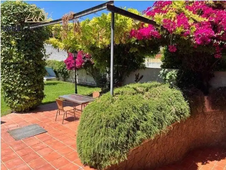 Jardí de Casa adosada en venda en Córdoba amb Aire condicionat, Calefacció i Jardí privat