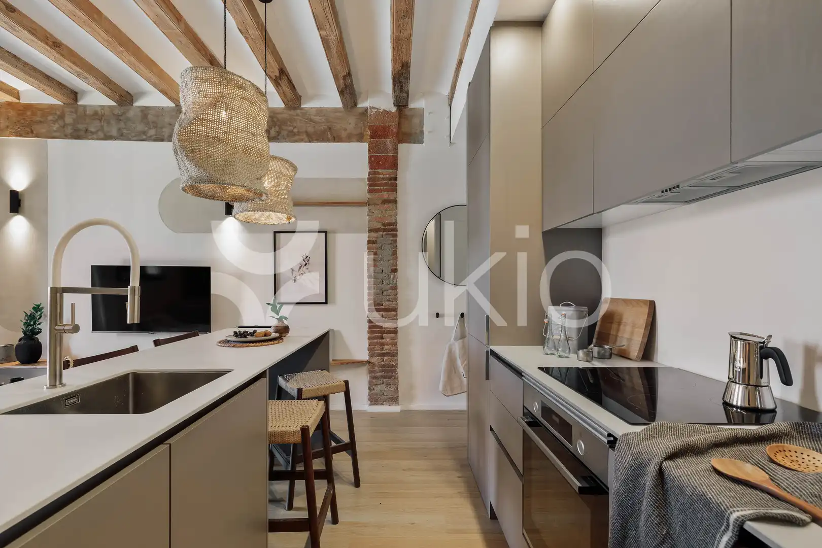 Cocina de Apartamento de alquiler en Barcelona con Aire acondicionado, Calefacción y Amueblado