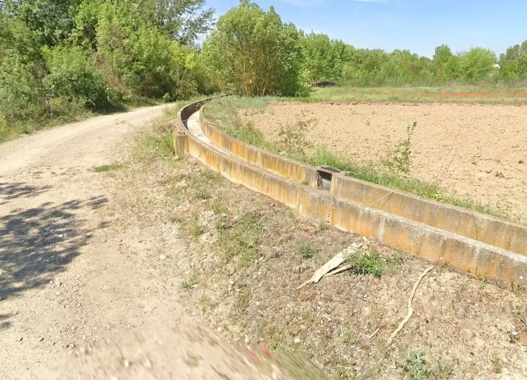 Land for sale in Viana