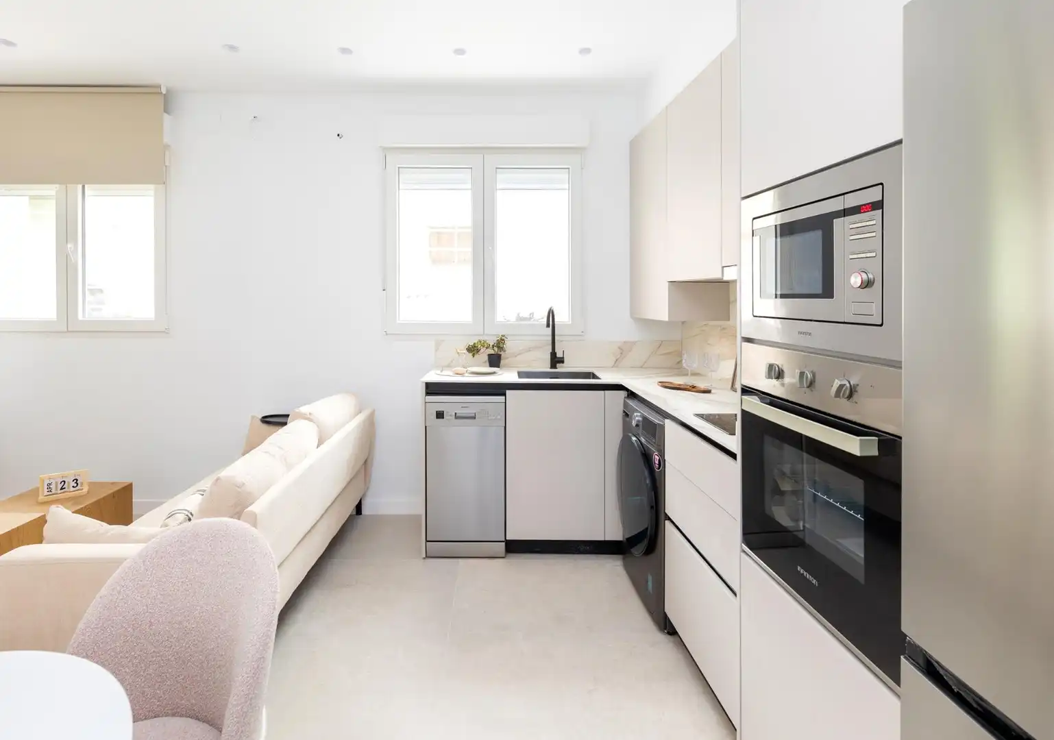 Kitchen of Apartments for sale in Granada  with Air Conditioner, Heating and Furnished