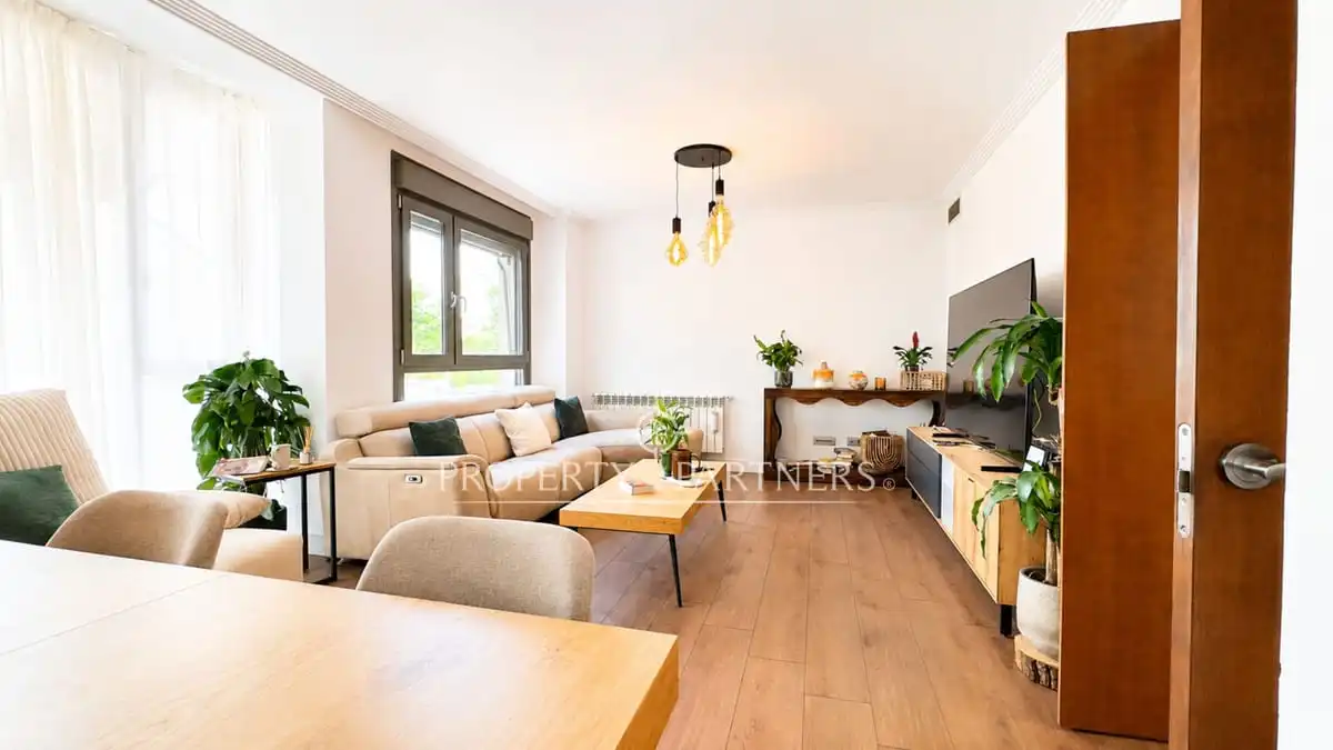 Apartment with pool for sale in Avenida de los Prunos, imagen 5