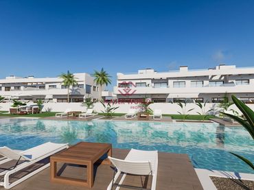 Villa mit Pool zum Verkauf in Las Lomas de Rame - Bahía Bella