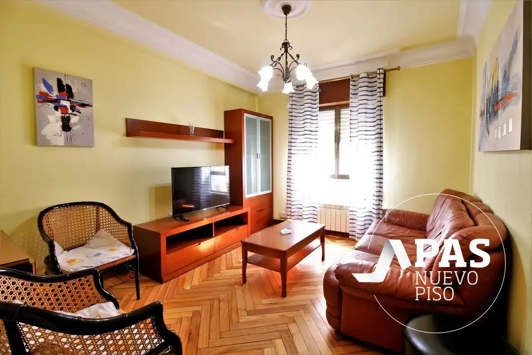 Living room of Flat for sale in Santander  with Heating and Furnished