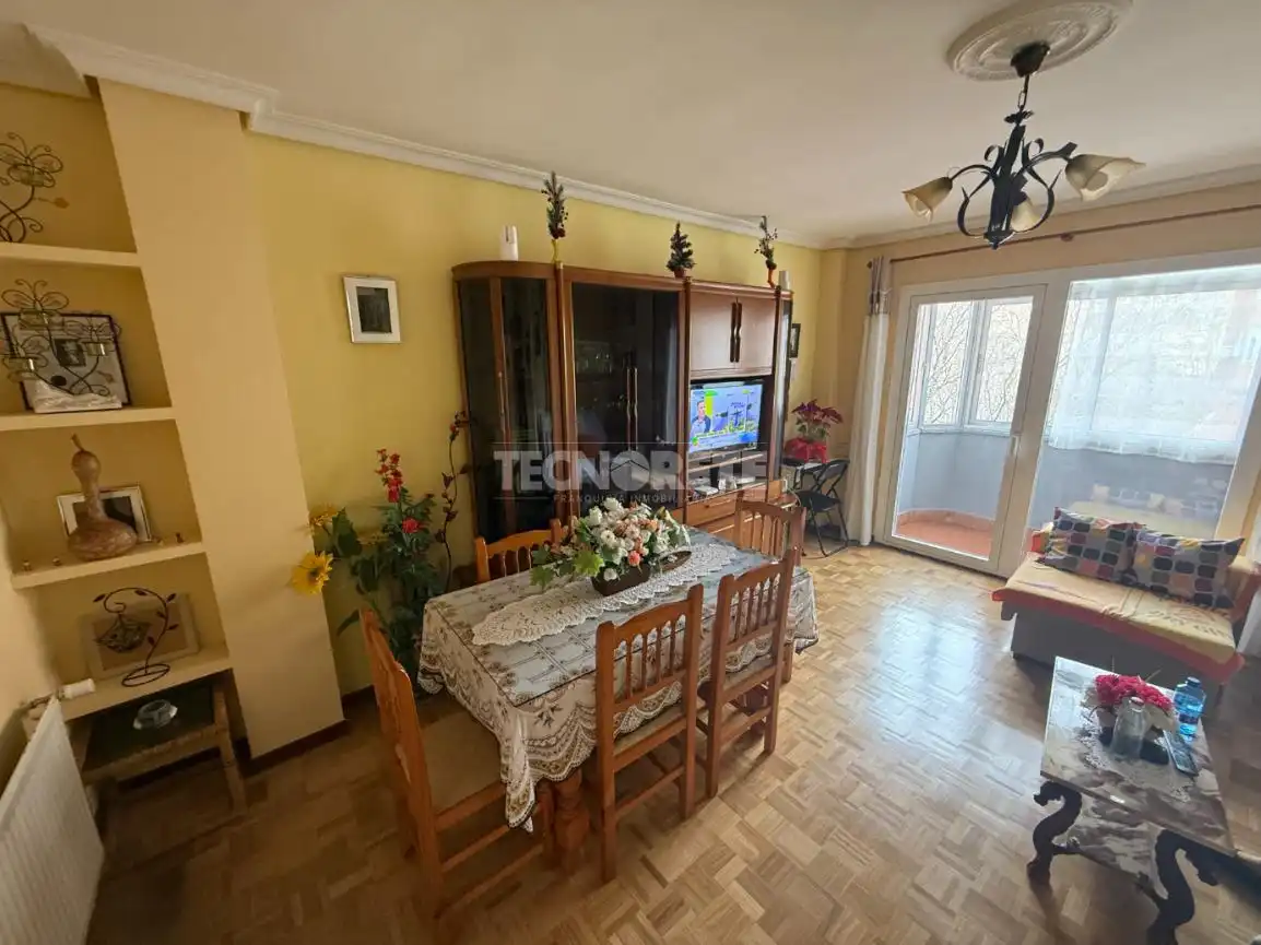 Comedor de Piso en venta en Guadalajara con Calefacción y Parquet