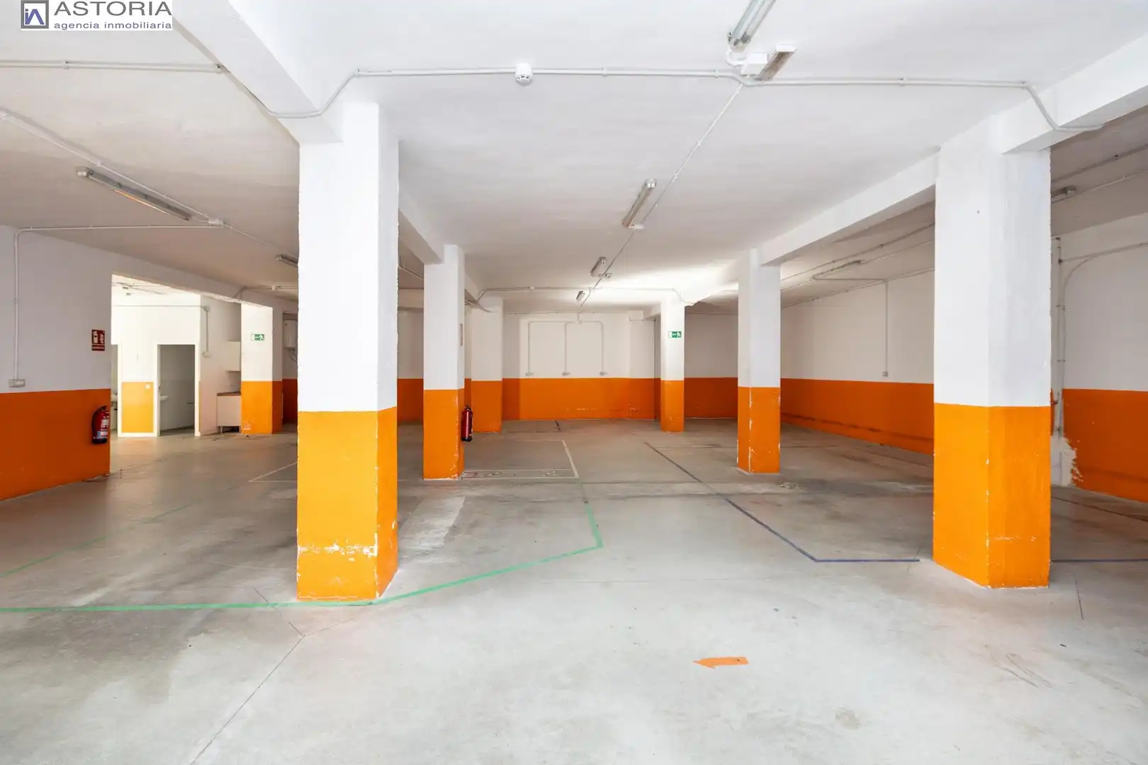 Local comercial en venta en Calle Calle Abderrahmán 11, imagen 12