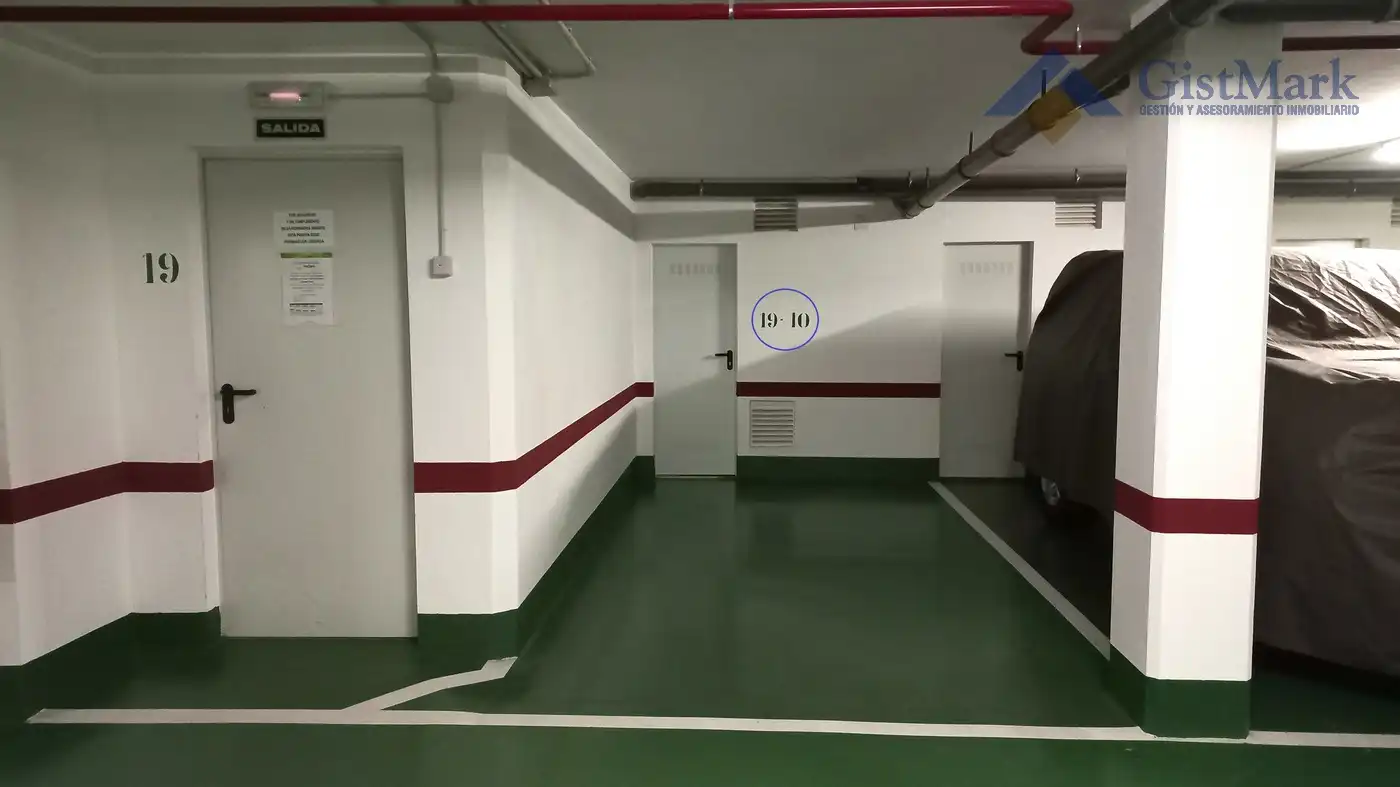 Parkplatz von Garage zum Verkauf in O Grove  
