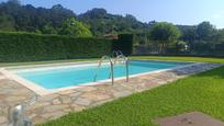 Piscina de Pis en venda en Castañeda amb Calefacció, Jardí privat i Parquet
