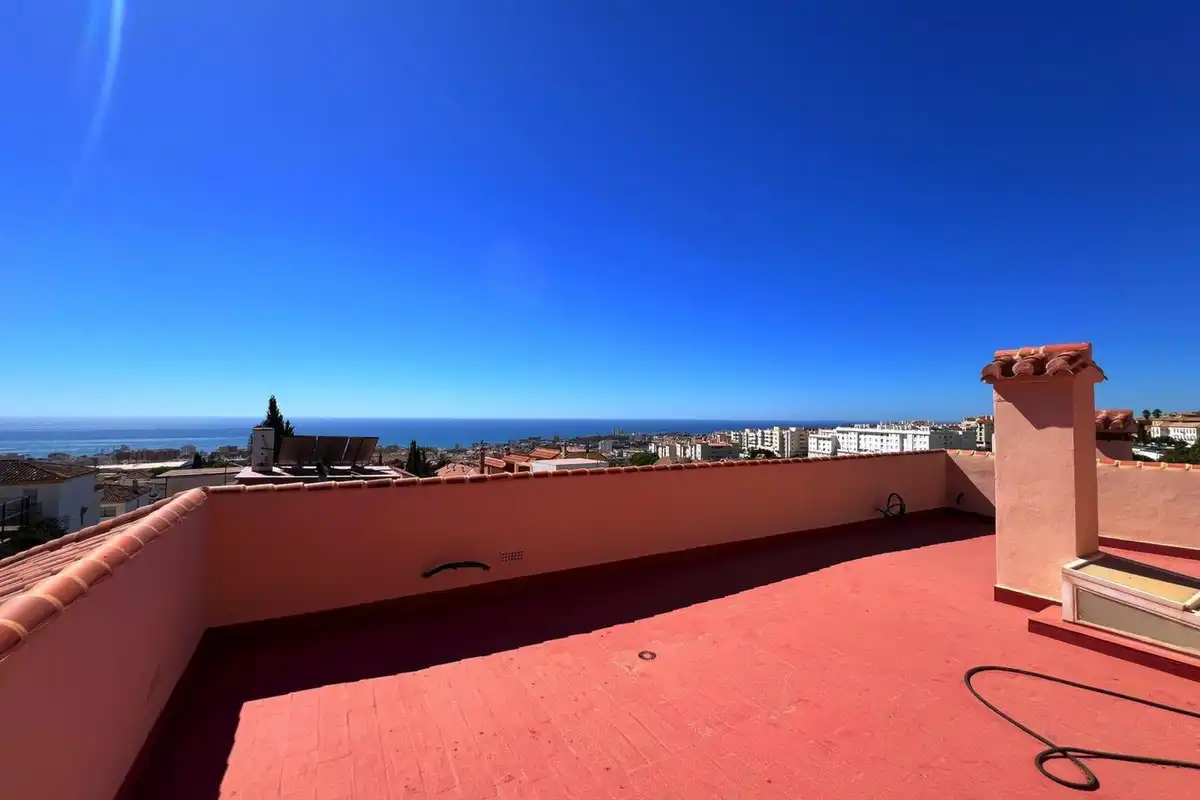 Terrassa de Casa o xalet en venda en Benalmádena amb Aire condicionat, Jardí privat i Terrassa