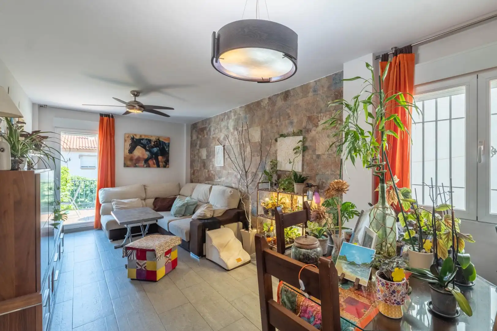 Sala d'estar de Casa adosada en venda en Villa de Otura amb Aire condicionat, Calefacció i Balcó