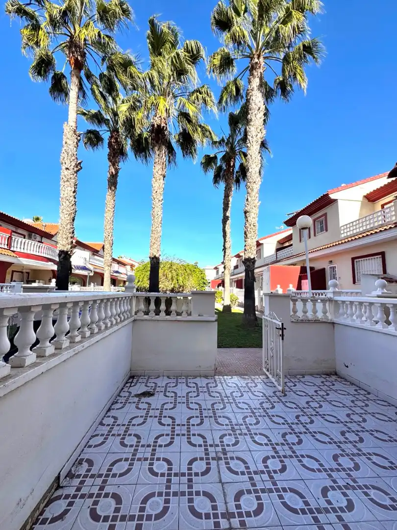 Vista exterior de Casa adosada en venta en Rojales con Aire acondicionado, Terraza y Balcón