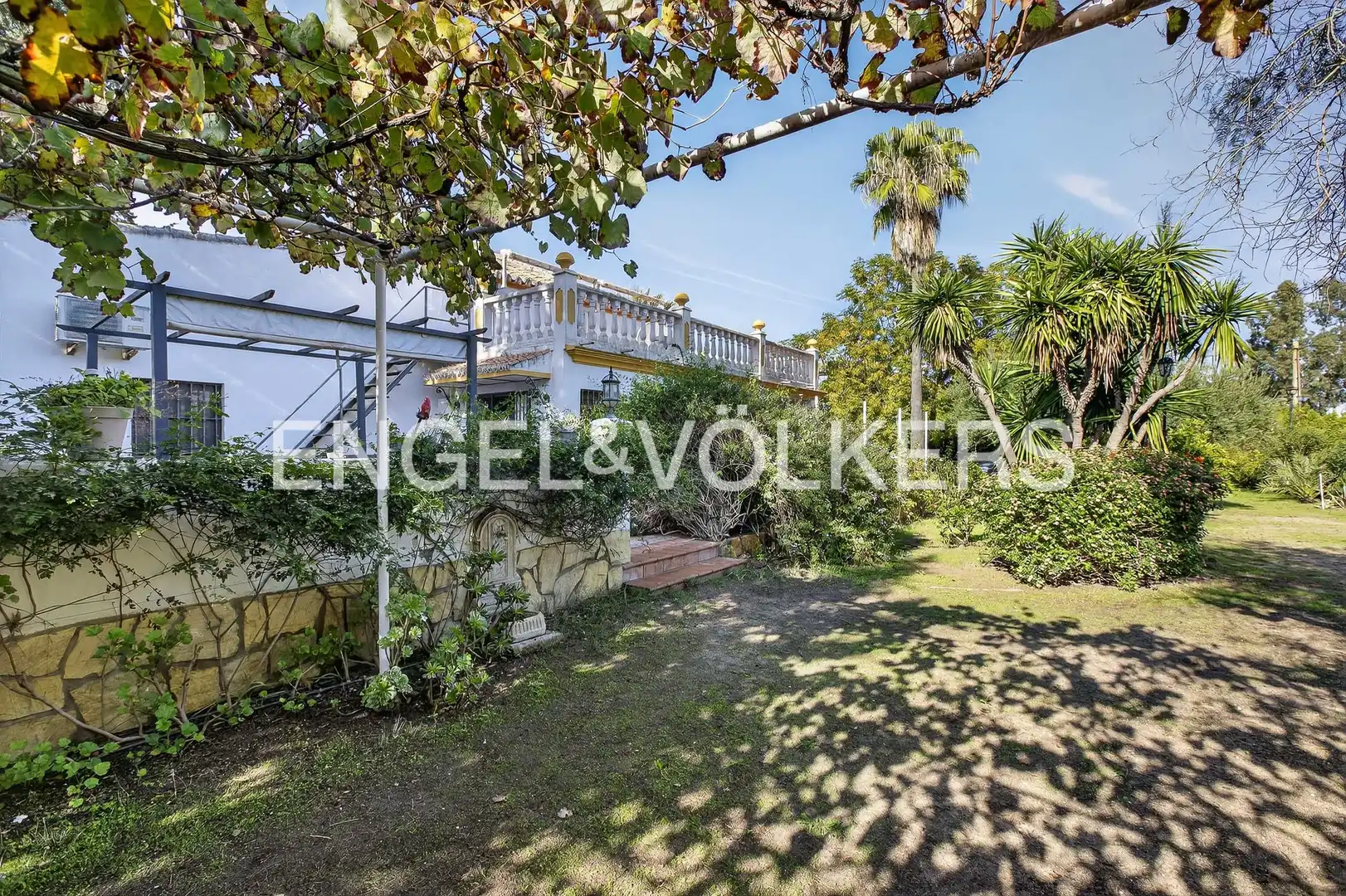 Exterior view of Houses for sale in Morón de la Frontera  with Air Conditioner, Heating and Private garden