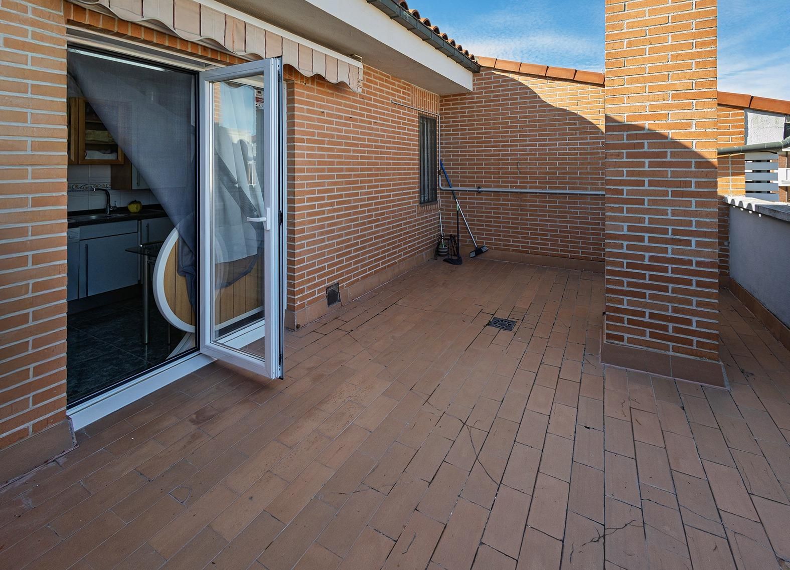 Attic for sale in Calle CAPULETTI, Covaresa