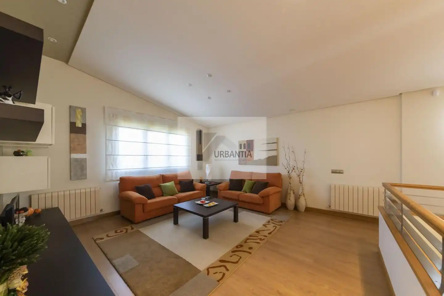 Sala de estar de Casa o chalet en venta en Cizur con Calefacción, Jardín privado y Parquet