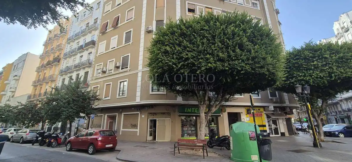 Business premises to rent in literato azorín 15, imagen 11