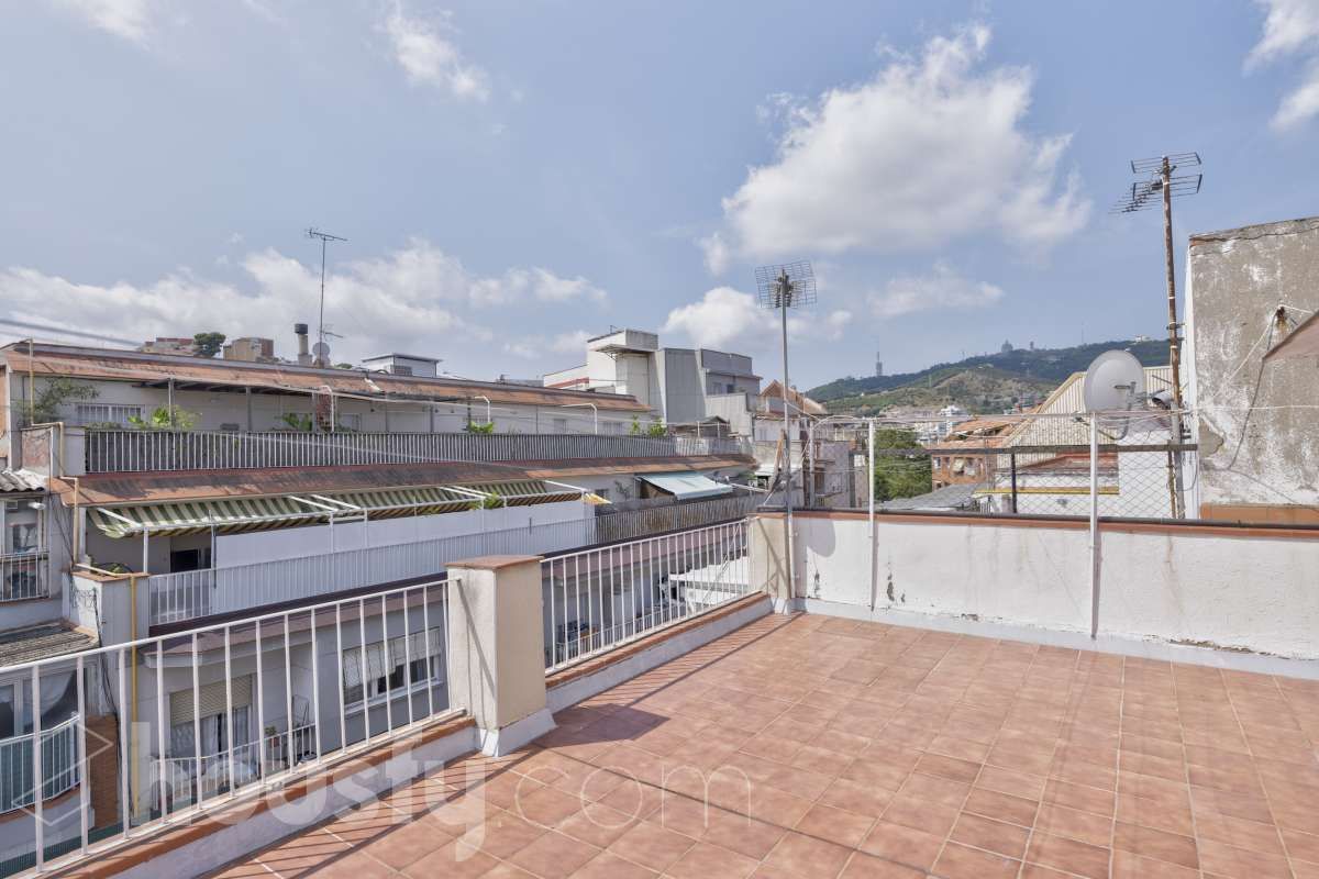 Terrassa de Pis en venda en  Barcelona Capital amb Parquet, Traster i Balcó