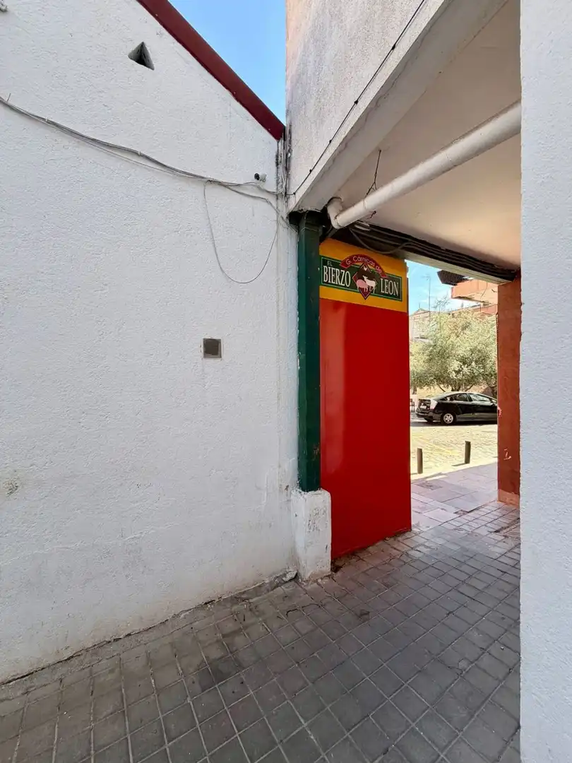Local de alquiler en Moncloa - Aravaca