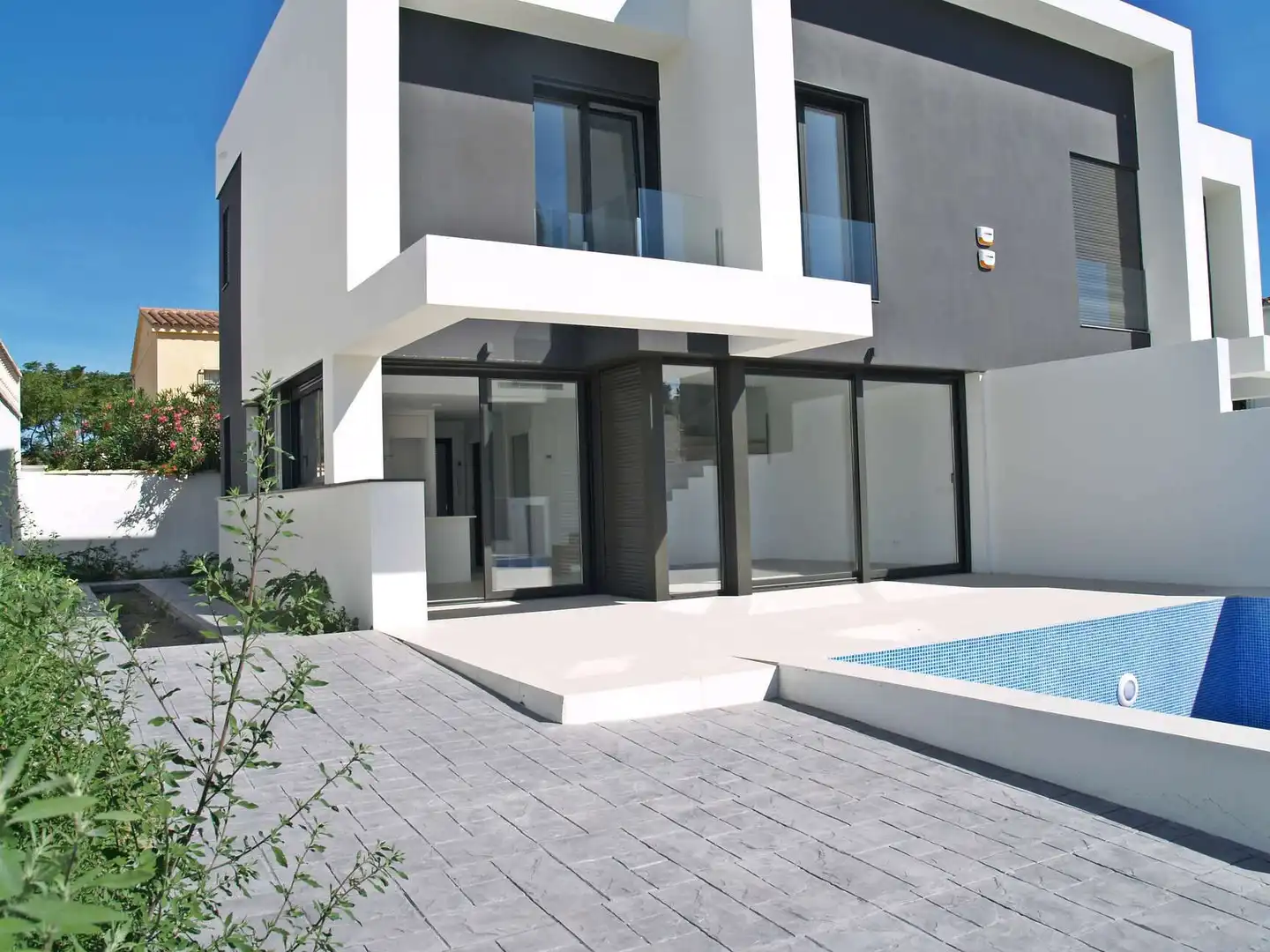 Casa amb piscina en venda a Requesens, imagen 2