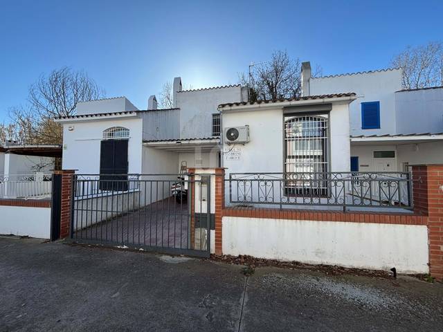 Casa-chalet en Venta en  Calle Montseny 122, 122 en Carlit - Montseny