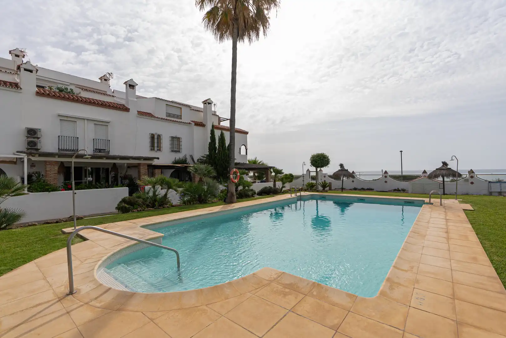 Casa a schiera con piscina in affitto a Marina de Casares, imagen 42