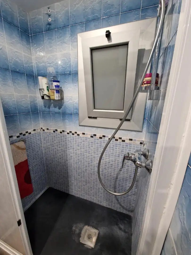 Bathroom of Flat for sale in La Gavarra