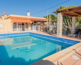 Piscina de Casa o xalet en venda en Albatera amb Aire condicionat, Jardí privat i Terrassa