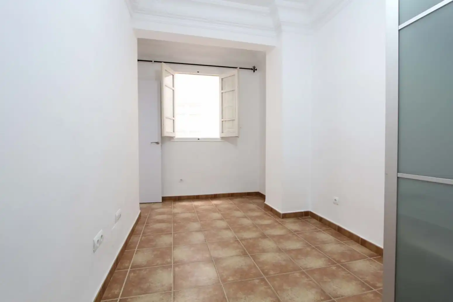 Schlafzimmer von Wohnung zur Miete in Valencia mit Heizung