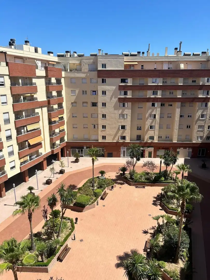 Flat with lift to rent in Casco Antiguo, imagen 3