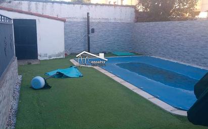 Piscina de Casa o xalet en venda en Yeles amb Aire condicionat, Calefacció i Jardí privat