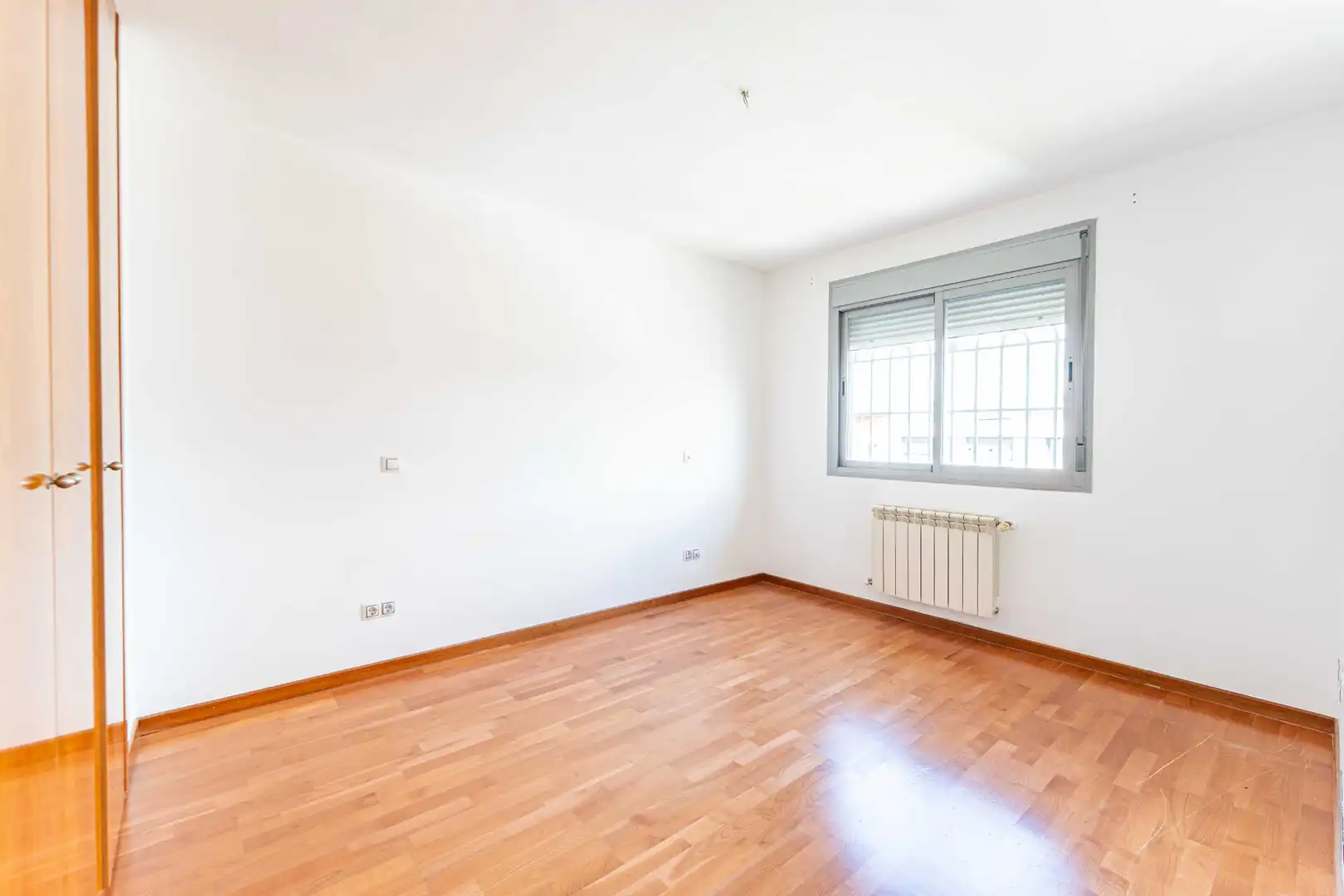 Dormitori de Casa adosada en venda en Arroyomolinos (Madrid) amb Aire condicionat, Calefacció i Jardí privat