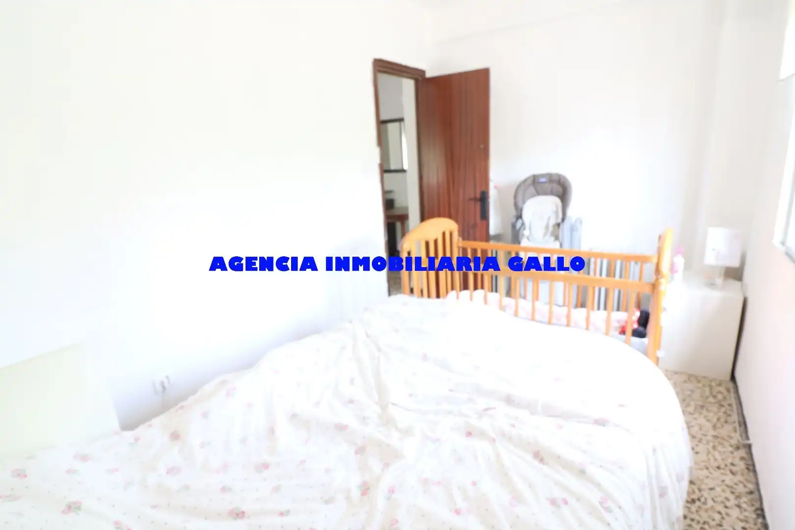 Flat for sale in Sevilla  with Air Conditioner and Storage room