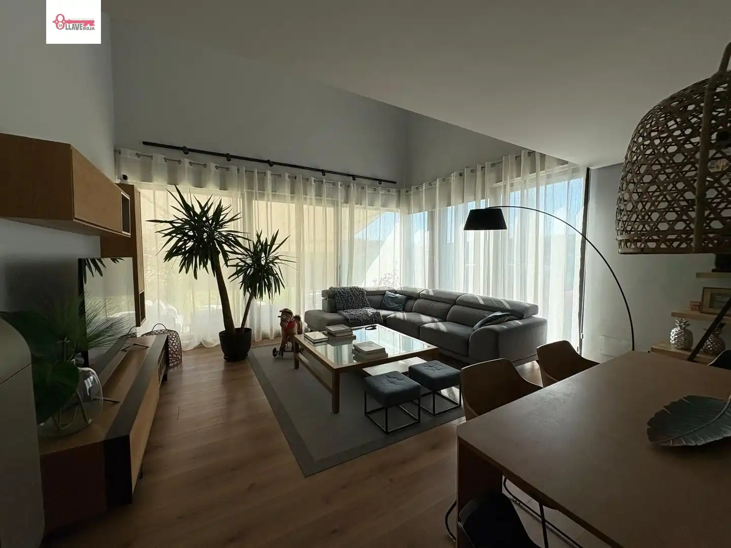 Sala de estar de Casa o chalet en venta en Sarracín con Calefacción, Jardín privado y Parquet