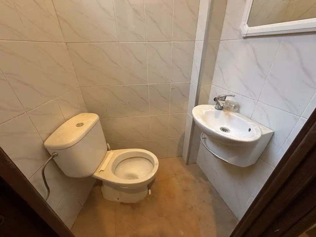 Badezimmer von Geschaftsraum zur Miete in Huesca mit Klimaanlage