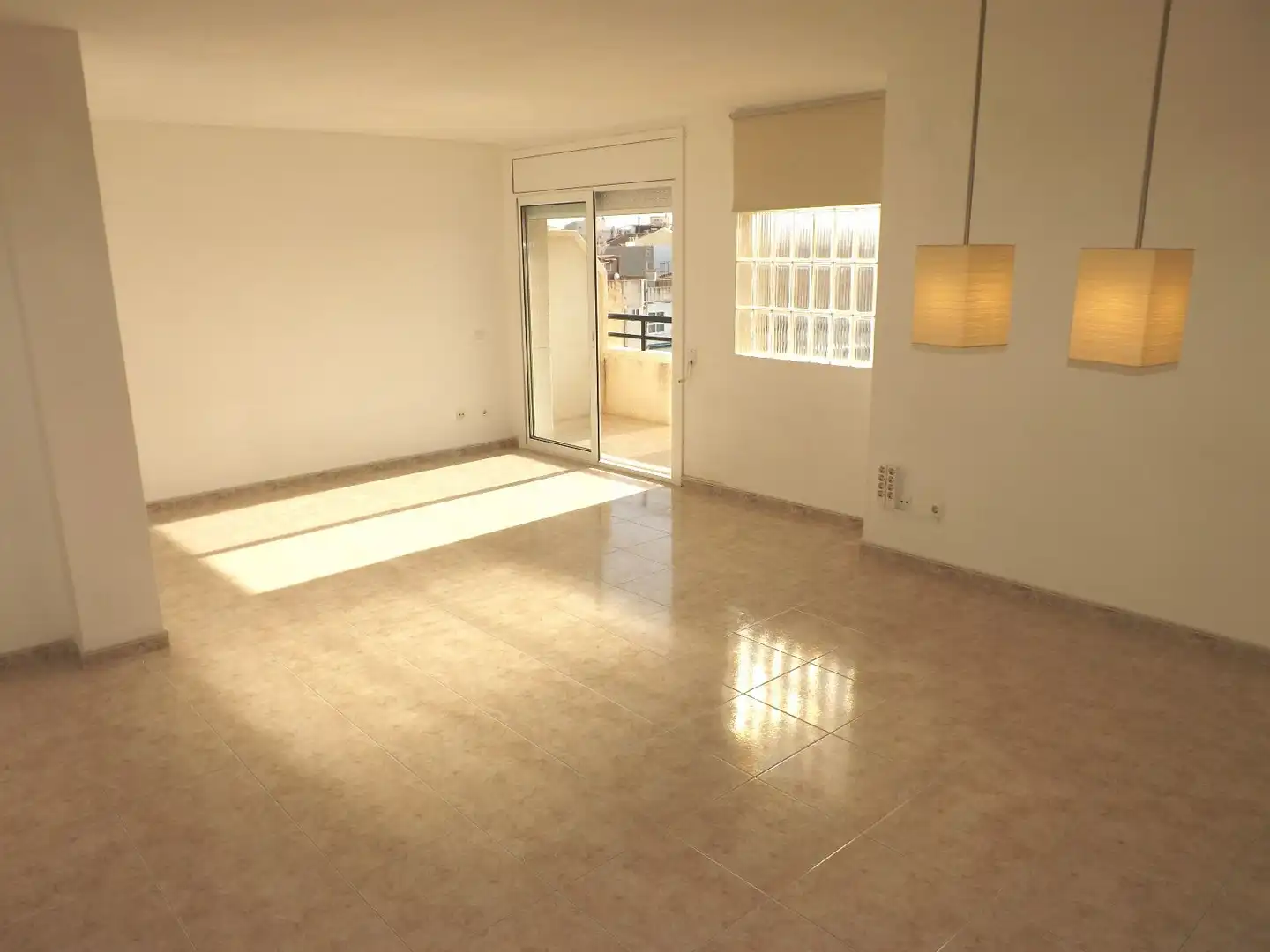 Sala de estar de Ático en venta en Calafell con Terraza, Piscina y Horno