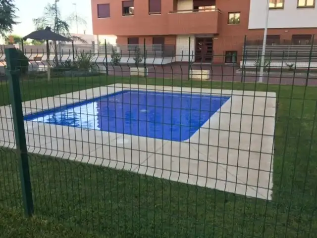 Schwimmbecken von Wohnung zur Miete in Córdoba mit Klimaanlage, Heizung und Möbliert
