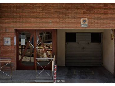 Aparcament amb ascensor en venda a Calle Segimon