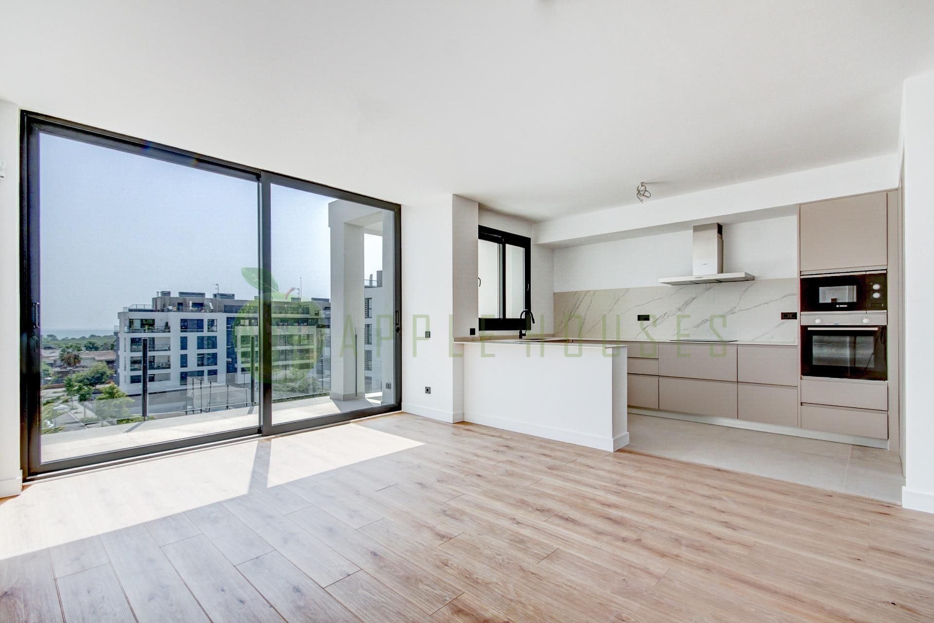 Cuina de Pis en venda en Vilanova i la Geltrú amb Aire condicionat, Calefacció i Terrassa