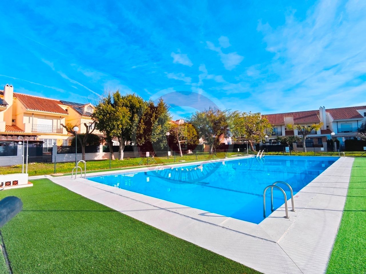 Swimming pool of Single-family semi-detached for sale in Vélez-Málaga  with Terrace, Alarm and Community pool