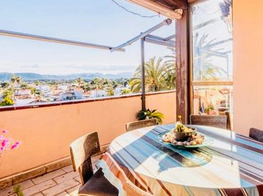 Penthouse mit Balkon zum Verkauf in Las Marinas / Les Marines