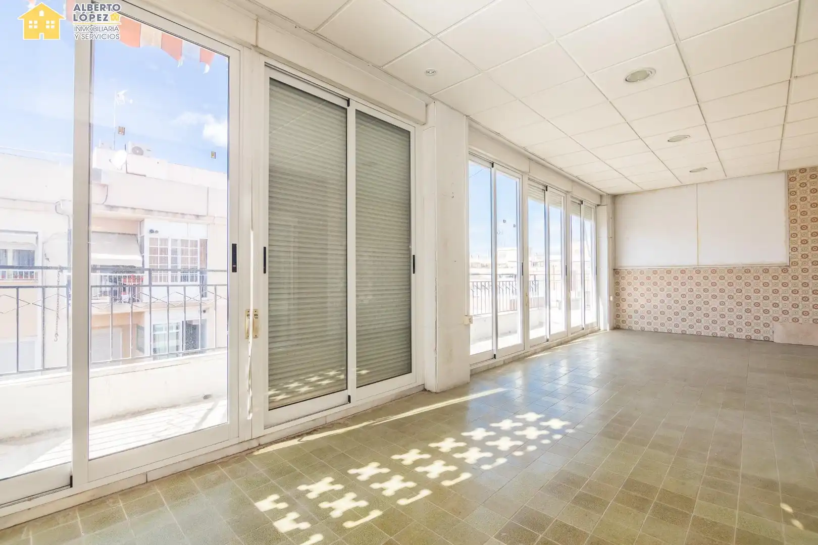 Ático en venta en Elche / Elx con Terraza y Balcón