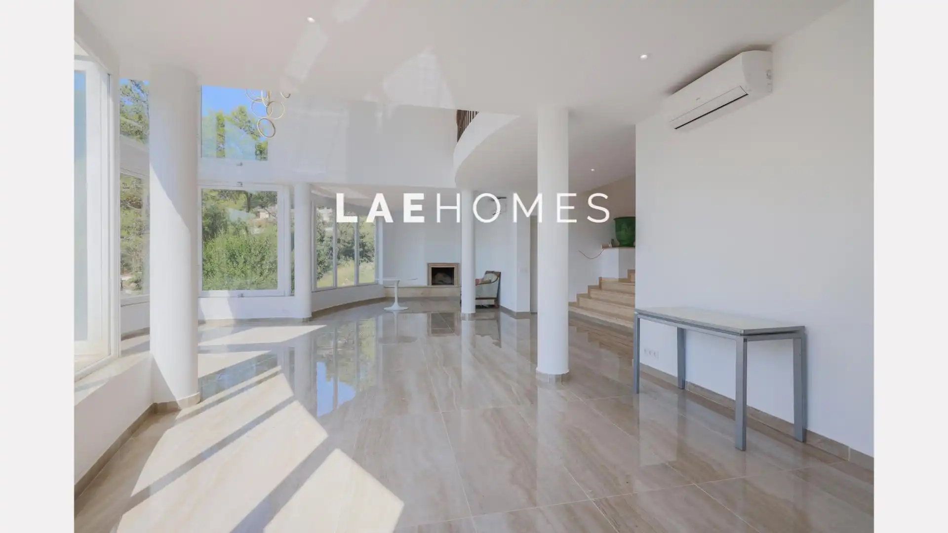 Außenansicht von Haus oder Chalet zur Miete in Corbera de Llobregat mit Klimaanlage, Privatgarten und Terrasse