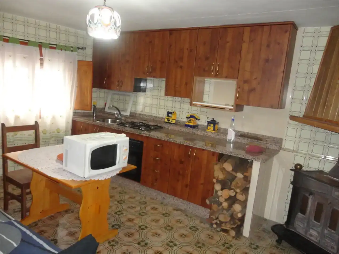Cuina de Casa adosada en venda en Pinofranqueado amb Aire condicionat, Parquet i Traster