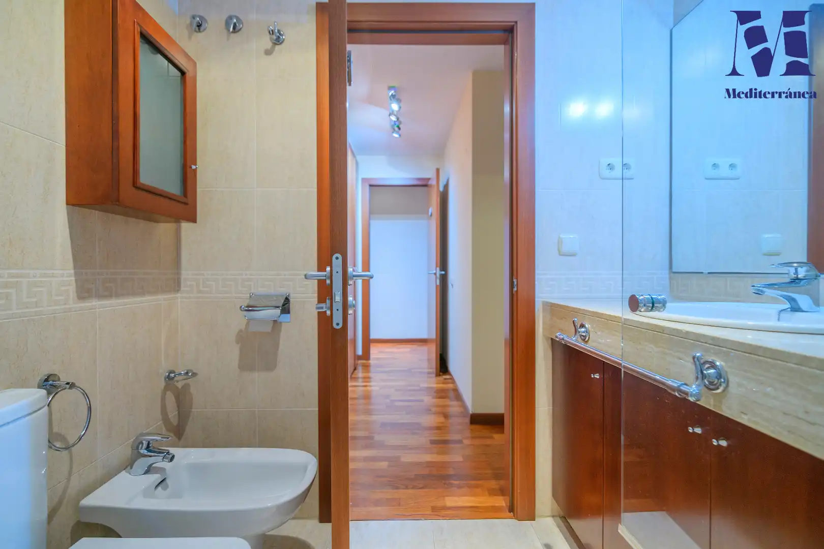 Bathroom of Flat for rent in Castelldefels  with Air Conditioner, Heating and Parquet flooring